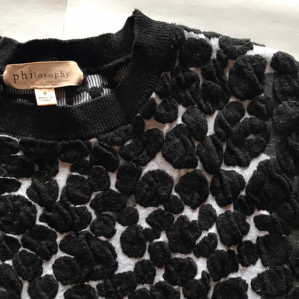 Textured Sweater - Picture 2 of 3